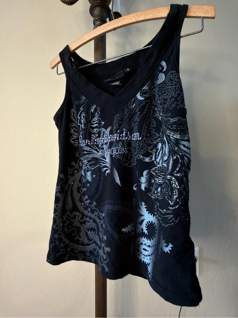Y2K Graphic V-Neck Tank Top - Harley Davidson